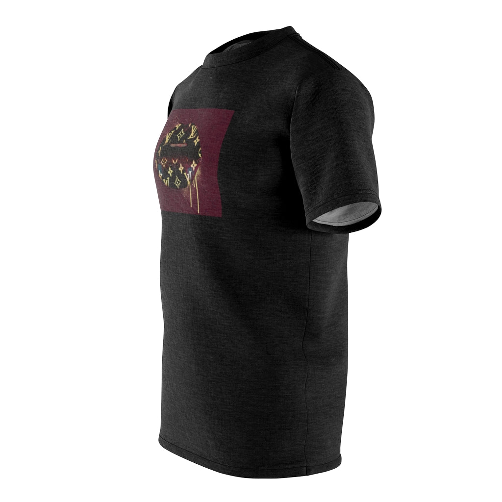 KISSABLE ONES / BURGUNDY (BLACK) ..  All Over Tee