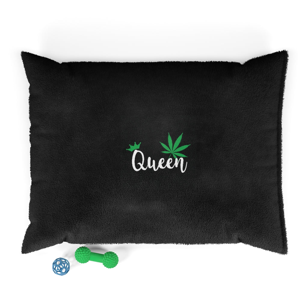 BUZZ QUEEN Pet Bed